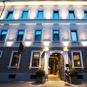 fifty-house-luxury-milano-hotel.italymilanhotels.net/