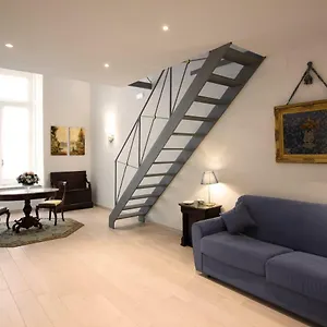 palazzo-dauria-aparthotel.hotels-amalfi.com/